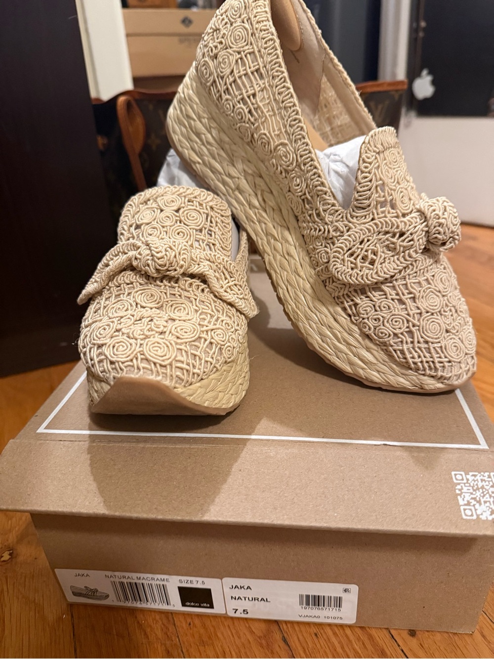 Worn once at a party. Dolce Vita Natural Beige Macramé Espadrille Platform Loaf